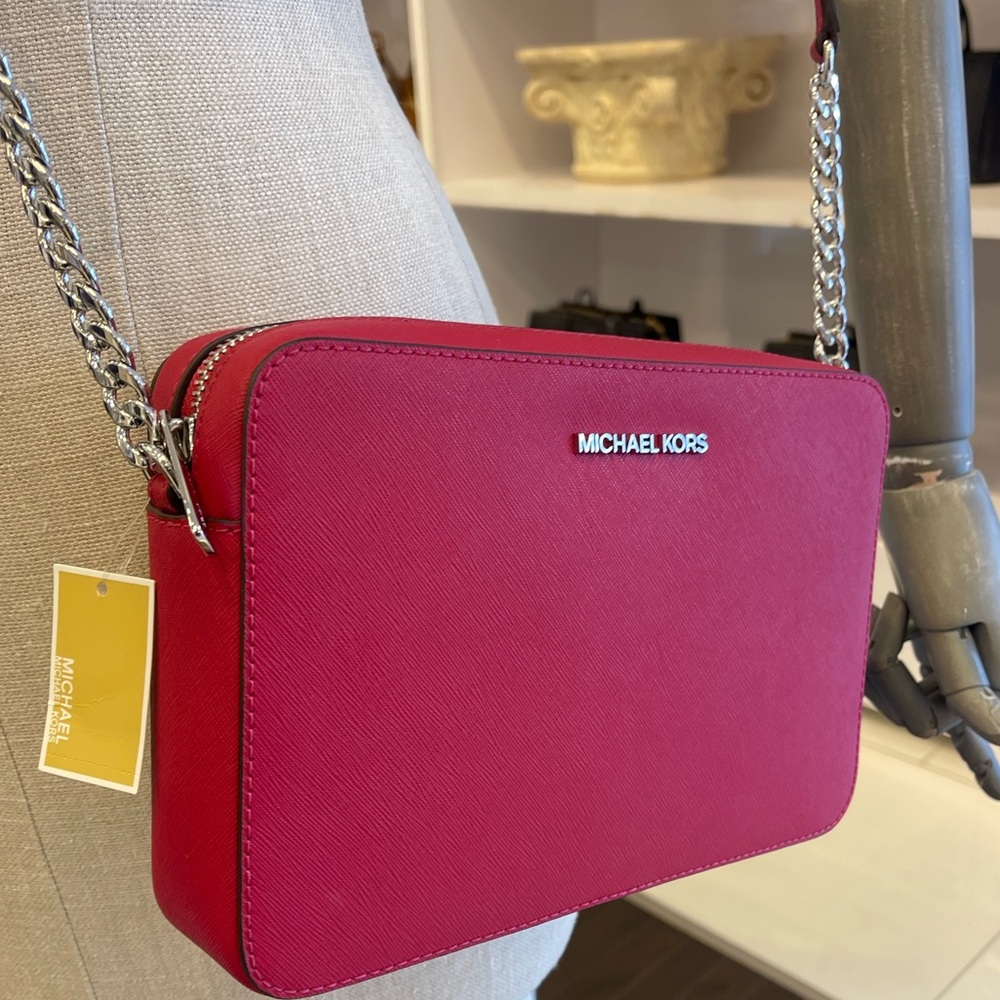 MICHAEL KORS Jet Set Lg Saffiano Leather EWCrossbody Bag East Wes
Dark Raspberry - Picture 8 of 16